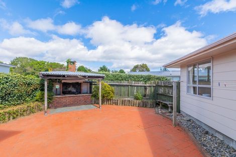 Photo of property in 5 Sharda Grove, Paraparaumu Beach, Paraparaumu, 5032
