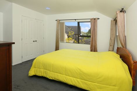 Photo of property in 8 Chardonnay Rise, Henderson, Auckland, 0612
