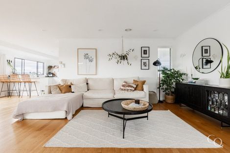 Photo of property in 70 Hinewa Road, Otumoetai, Tauranga, 3110