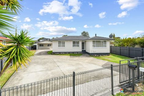 Photo of property in 34 Convair Crescent, Mangere, Auckland, 2022