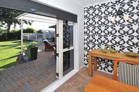 Photo of property in 15 Longford Park Drive, Takanini, 2112