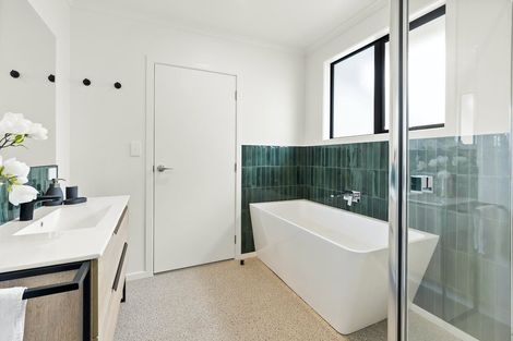 Photo of property in 30a Russell Road, Manurewa, Auckland, 2102