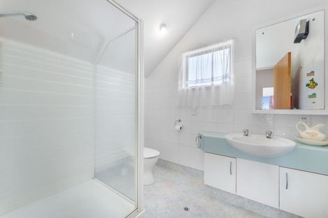 Photo of property in 7/485 Don Buck Road, Massey, Auckland, 0614