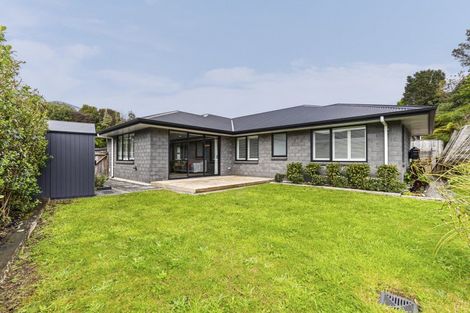 Photo of property in 9 Frederick Place, Whalers Gate, New Plymouth, 4310
