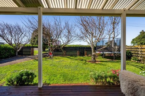 Photo of property in 2 Ohawe Terrace, Ohawe, Hawera, 4671