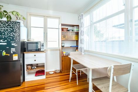 Photo of property in 17 Costley Street, Carterton, 5713
