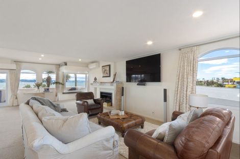 Photo of property in 14 Charles Street, Westshore, Napier, 4110