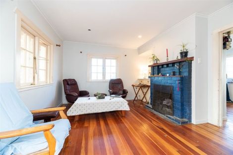 Photo of property in 119 Mcleod Road, Te Atatu South, Auckland, 0610