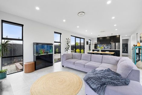 Photo of property in 15 Sincock Place, Kaiapoi, 7630