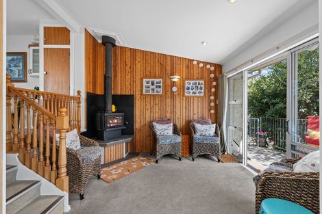 Photo of property in 94 Warren Crescent, Hillmorton, Christchurch, 8025