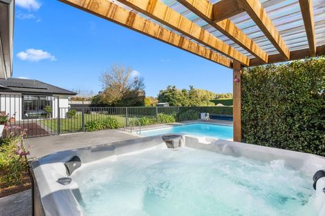 Photo of property in 9 Woodlaw Crescent, Prebbleton, 7604