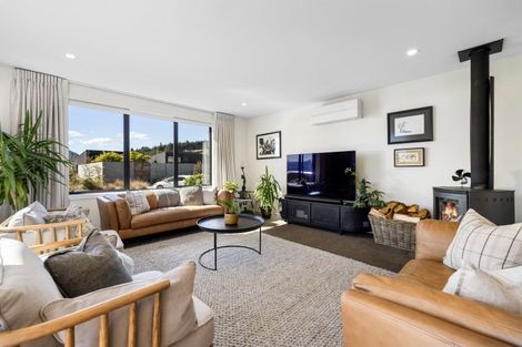 Photo of property in 12 Kereru Crescent, Wanaka, 9305