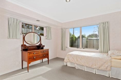 Photo of property in 18 Lucerne Place, Welcome Bay, Tauranga, 3112