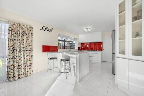 Photo of property in 4 Farmdale Court, Flat Bush, Auckland, 2019