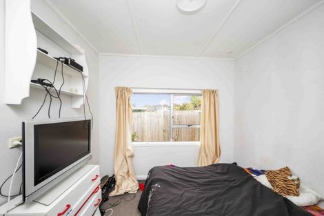 Photo of property in 5a Naumai Place, Spotswood, New Plymouth, 4310