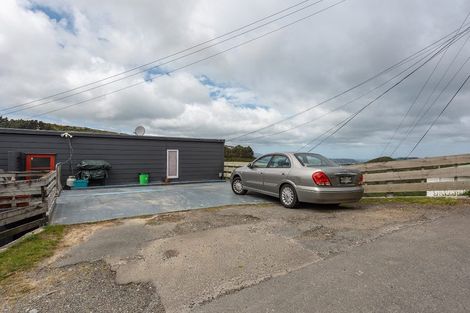 Photo of property in 25f2 Kitchener Terrace, Johnsonville, Wellington, 6037