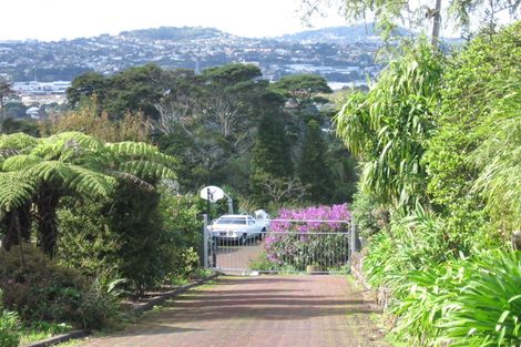 Photo of property in 232b Old Titirangi Road, Titirangi, Auckland, 0604