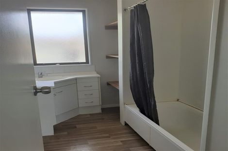 Photo of property in 14b Sandspit Road, Waiuku, 2123