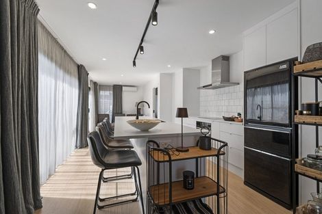 Photo of property in 25a Hereford Street, West End, Palmerston North, 4410