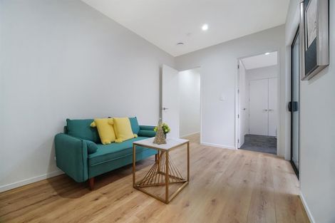 Photo of property in 61 Drumbuoy Drive, Flat Bush, Auckland, 2019