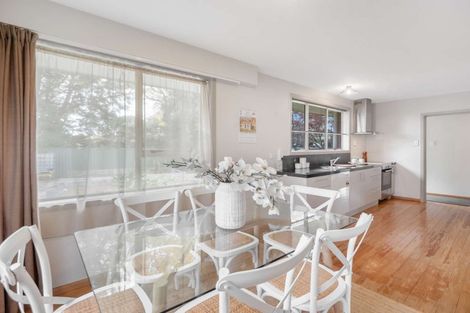 Photo of property in 14 Oakdale Street, Avonhead, Christchurch, 8042