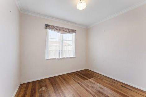 Photo of property in 81 Bartholomew Road, Levin, 5510