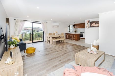 Photo of property in 24 Te Tiireke Drive, Glenview, Hamilton, 3206