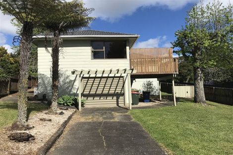Photo of property in 10 Havelle Avenue, Titirangi, Auckland, 0604