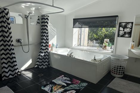 Photo of property in 220 Great South Road, Huntly, 3700