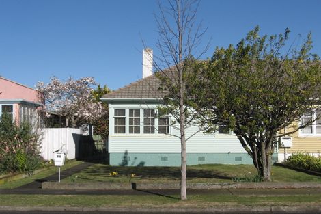 Photo of property in 15 Rutherford Road, Marewa, Napier, 4110