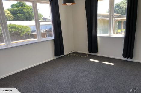 Photo of property in 5 Tainui Street, Castlecliff, Whanganui, 4501