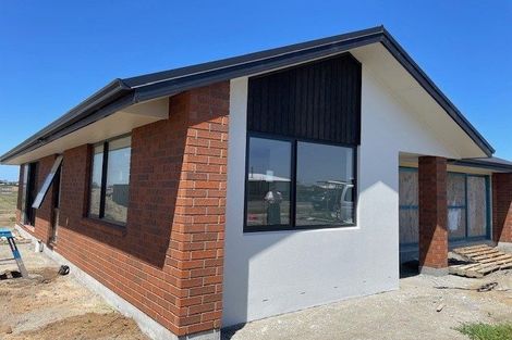 Photo of property in 72 Turuturu Road, Hawera, 4674