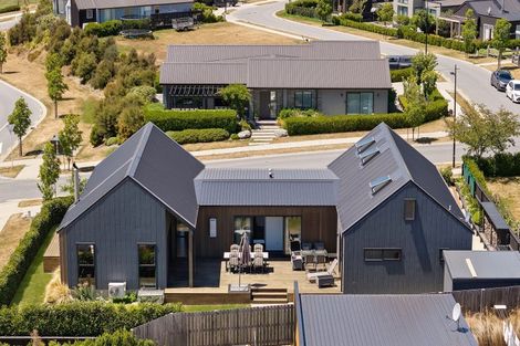 Photo of property in 14 Mount Nicholas Avenue, Wanaka, 9305