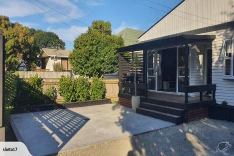 Photo of property in 14 Golf Road, Manor Park, Lower Hutt, 5019
