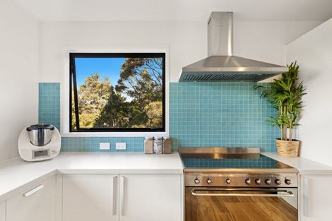 Photo of property in 8 Island View Close, Paihia, 0200