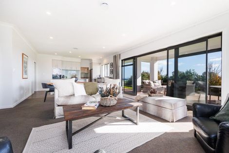 Photo of property in 12 Fleetwood Lane, Turitea, Palmerston North, 4472