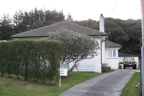 Photo of property in 34 Lees Grove, Wainuiomata, Lower Hutt, 5014