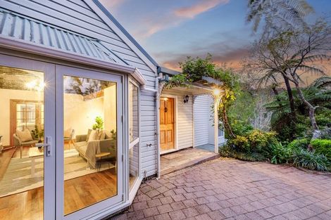 Photo of property in 102a Miromiro Road, Normandale, Lower Hutt, 5010