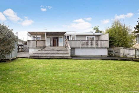 Photo of property in 17 Ranui Avenue, Ranui, Auckland, 0612