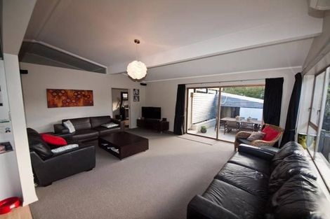 Photo of property in 3 Caesars Place, Churton Park, Wellington, 6037