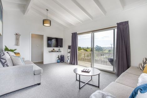 Photo of property in 12 Makiri Street, Helensville, 0800