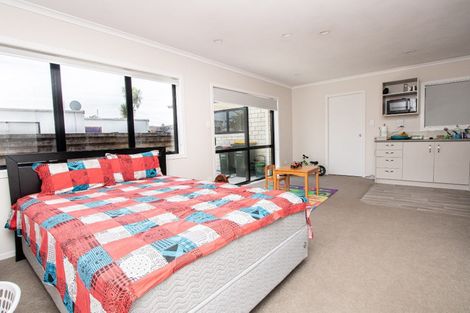 Photo of property in 9u2 Heath Street, Saint Andrews, Hamilton, 3200
