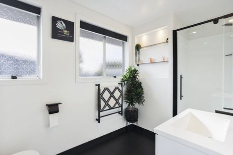 Photo of property in 28 Shetland Street, Woolston, Christchurch, 8062