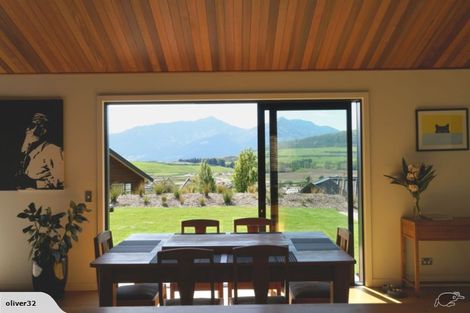 Photo of property in 6a Kinross Lane, Jacks Point, Queenstown, 9371