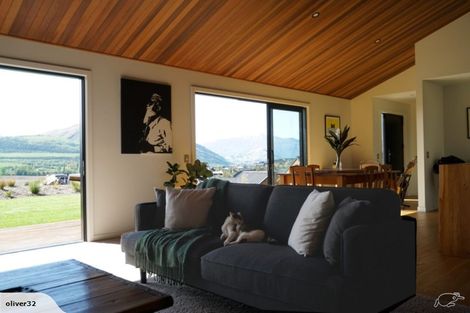 Photo of property in 6a Kinross Lane, Jacks Point, Queenstown, 9371