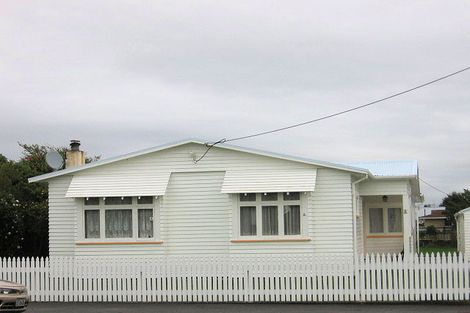 Photo of property in 17 Victoria Street, Levin, 5510