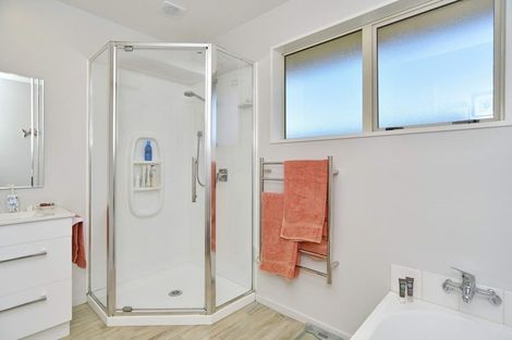 Photo of property in 12a Enverton Drive, Rangiora, 7400