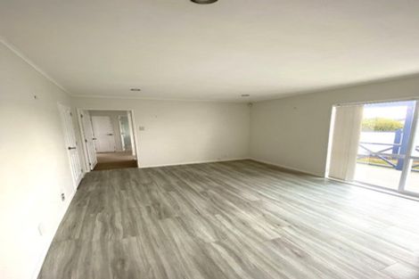 Photo of property in 14 Maracas Crescent, Grenada Village, Wellington, 6037
