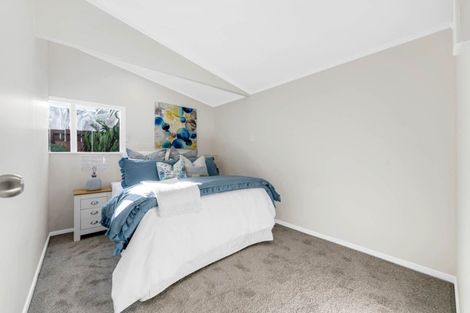 Photo of property in 4 Burlington Place, Manurewa, Auckland, 2102