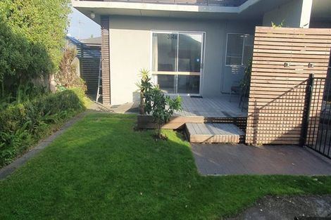 Photo of property in 364b Devon Street East, Strandon, New Plymouth, 4312